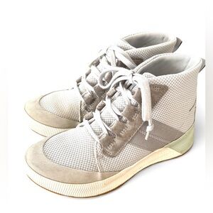 Sorel Women's Light Gray High-Top Waterproof Shoes Size 8